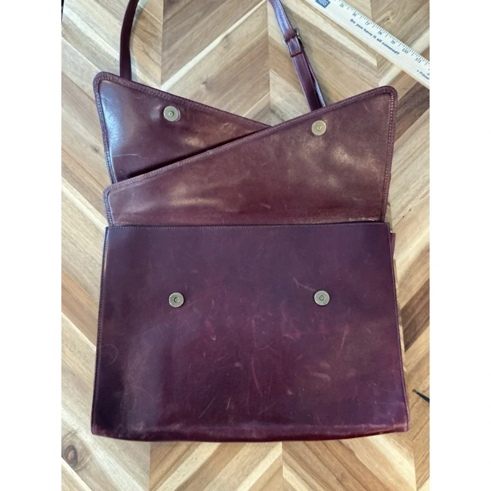 Vintage‎ Red Leather Levenger Flap Briefcase Messenger Bag Burgundy Compartment